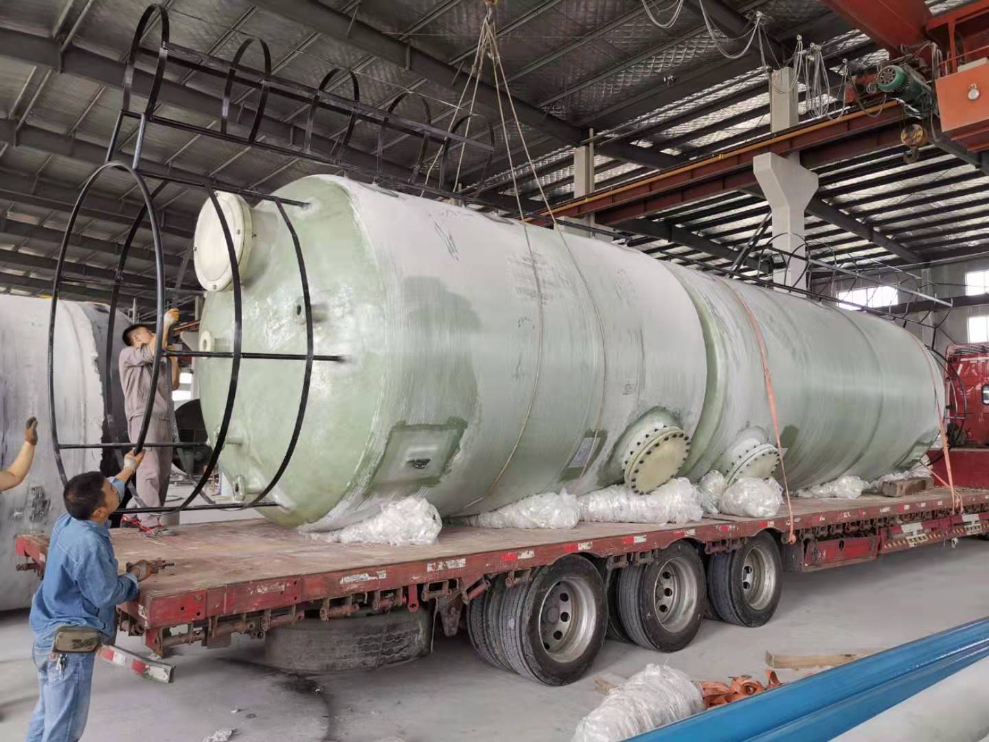 臥式玻璃鋼儲水罐 玻璃鋼儲罐 玻璃鋼儲罐圖片 玻璃鋼立式儲罐廠