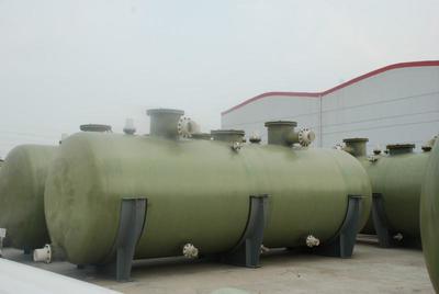 河北智凱 專(zhuān)業(yè)生產(chǎn)直銷(xiāo)高品質(zhì)立式玻璃鋼儲(chǔ)罐與消防水罐，歡迎來(lái)電換購(gòu)